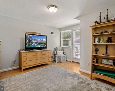 9504 Wadsworth Drive - Photo Thumbnail 29