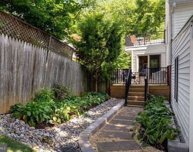 9504 Wadsworth Drive - Photo Thumbnail 5