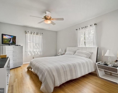 9504 Wadsworth Drive - Photo Thumbnail 19