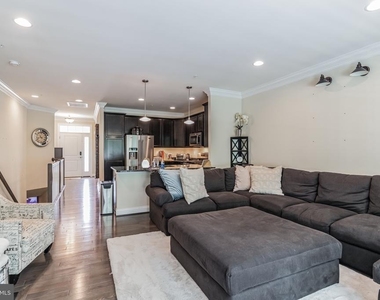 392 Buckeye Circle - Photo Thumbnail 4