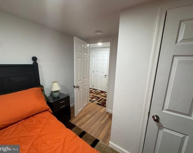 8612 Creek Court - Photo Thumbnail 16