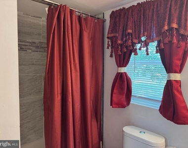 8612 Creek Court - Photo Thumbnail 10