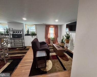 8612 Creek Court - Photo Thumbnail 20