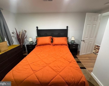 8612 Creek Court - Photo Thumbnail 15