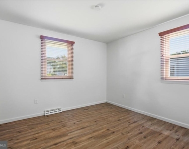 1447 Knight Avenue - Photo Thumbnail 12