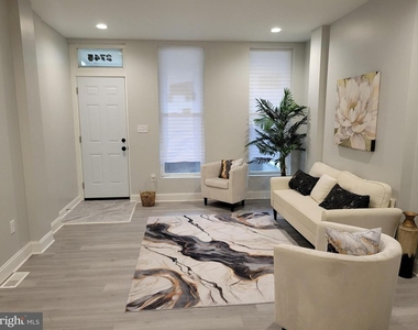 2745 W Mosher Street - Photo Thumbnail 5