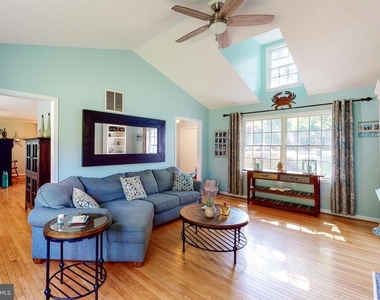 5630 Buccaneer Court - Photo Thumbnail 10