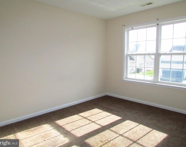 206 W Bourne Way - Photo Thumbnail 19