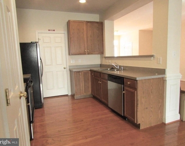206 W Bourne Way - Photo Thumbnail 7