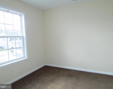 206 W Bourne Way - Photo Thumbnail 17