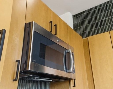 811 4th Street Nw - Photo Thumbnail 23