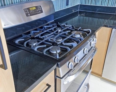 811 4th Street Nw - Photo Thumbnail 21