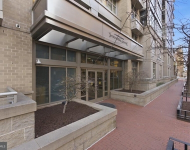 811 4th Street Nw - Photo Thumbnail 1