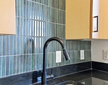 811 4th Street Nw - Photo Thumbnail 20