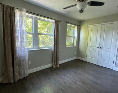 1914 D Street Ne - Photo Thumbnail 13