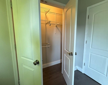 1914 D Street Ne - Photo Thumbnail 17