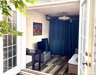 1914 D Street Ne - Photo Thumbnail 30