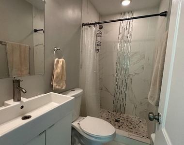 1914 D Street Ne - Photo Thumbnail 20