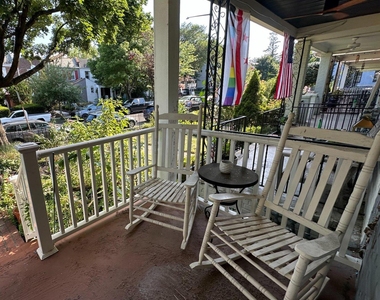 1914 D Street Ne - Photo Thumbnail 1