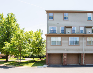 2865 Barclay Way - Photo Thumbnail 2