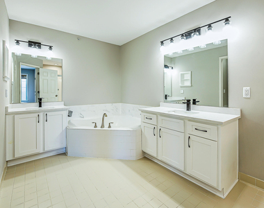 2865 Barclay Way - Photo Thumbnail 30