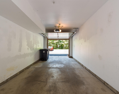 2865 Barclay Way - Photo Thumbnail 40