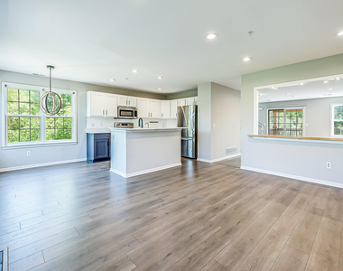 2865 Barclay Way - Photo Thumbnail 11