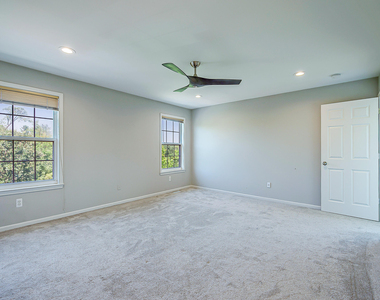 2865 Barclay Way - Photo Thumbnail 29