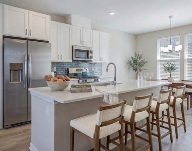 2150 Park Drive - Photo Thumbnail 2