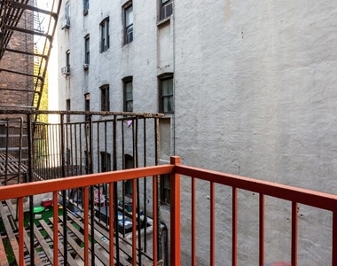 Avenue B, Unit 6-3r - Photo Thumbnail 5