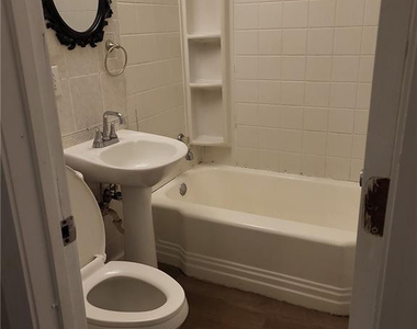 902 E 13th Street - Photo Thumbnail 4