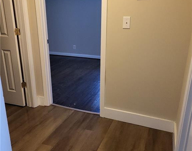 902 E 13th Street - Photo Thumbnail 7