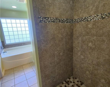 5716 Scarecrow Court - Photo Thumbnail 20