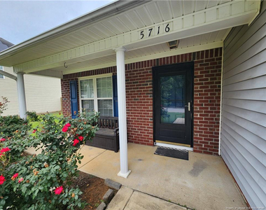 5716 Scarecrow Court - Photo Thumbnail 2