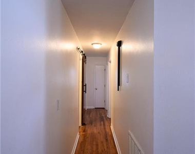 815 Mcneil Street - Photo Thumbnail 6