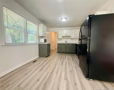 815 Mcneil Street - Photo Thumbnail 6