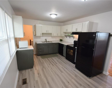 815 Mcneil Street - Photo Thumbnail 3