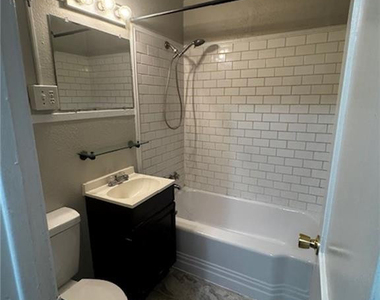 1009 Cherry Street - Photo Thumbnail 9
