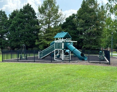 670 Amberdale West Circle - Photo Thumbnail 31