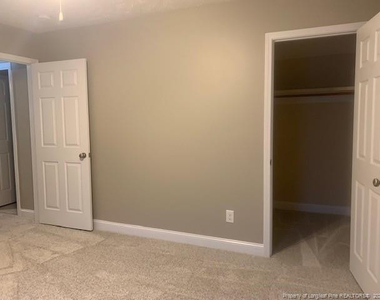670 Amberdale West Circle - Photo Thumbnail 16