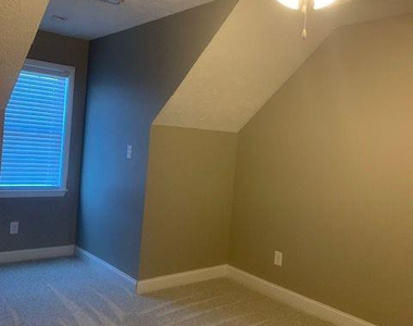 670 Amberdale West Circle - Photo Thumbnail 25