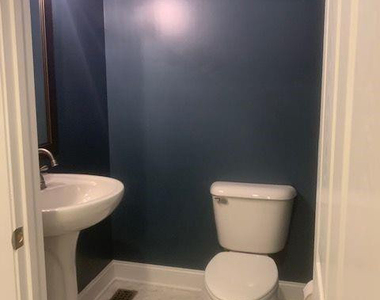 670 Amberdale West Circle - Photo Thumbnail 13
