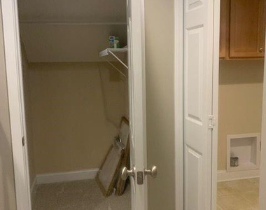 670 Amberdale West Circle - Photo Thumbnail 12