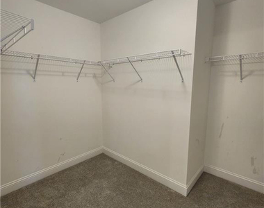 1808 Stackhouse Drive - Photo Thumbnail 14