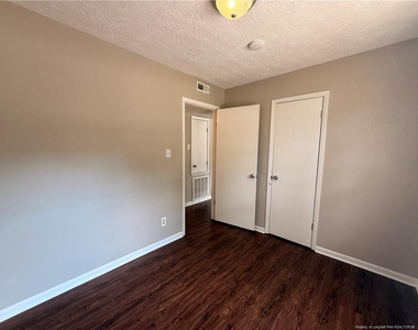 4805 Fellows Court - Photo Thumbnail 9