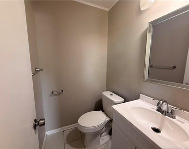 4805 Fellows Court - Photo Thumbnail 13