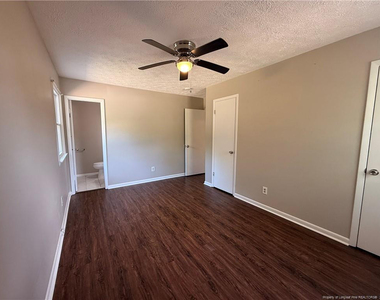 4805 Fellows Court - Photo Thumbnail 12