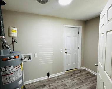 2914 Player Avenue - Photo Thumbnail 17