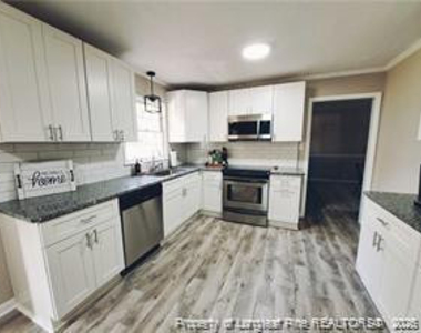 2914 Player Avenue - Photo Thumbnail 5