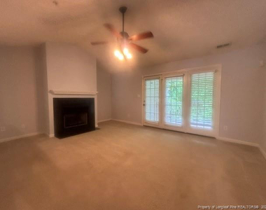 362 Bubble Creek Court - Photo Thumbnail 8